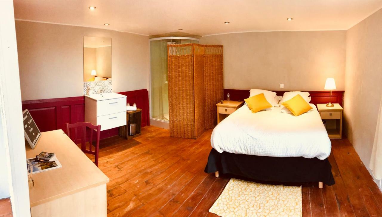 Le Cafe De La Promenade Bed & Breakfast Бургей Екстериор снимка